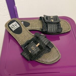 Dolce Vita Women's Black and Tan Raffia Buckle Sandals Size 6.5